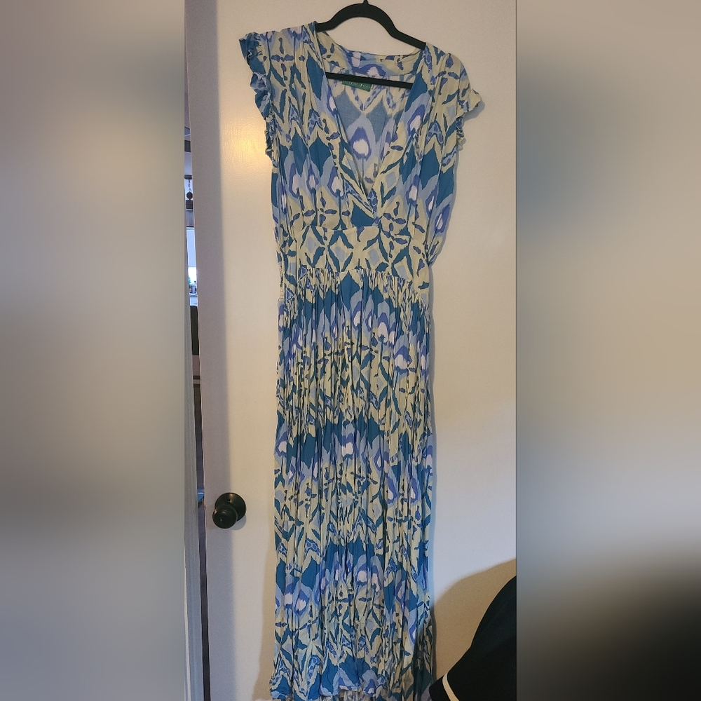 Feather and Find Sleeveless Blue and Cream Maxi Dress - size XL
